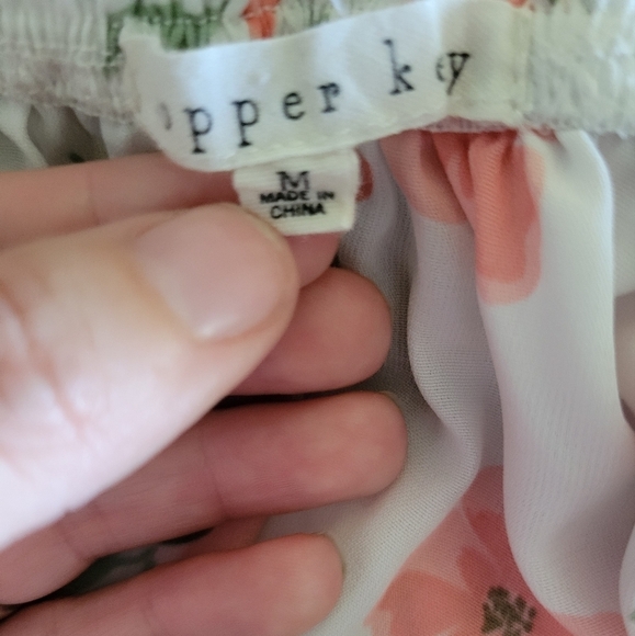 Copper Key Girl's Floral Bell Sleeve Off the shoulder Blouse Size Medium - Picture 4 of 5